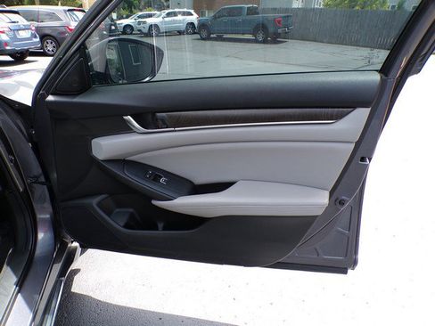 Used 2018 Honda Accord EX image 20