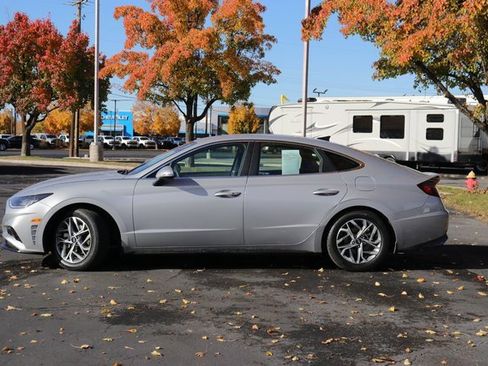 Used 2023 Hyundai Sonata SEL image 3