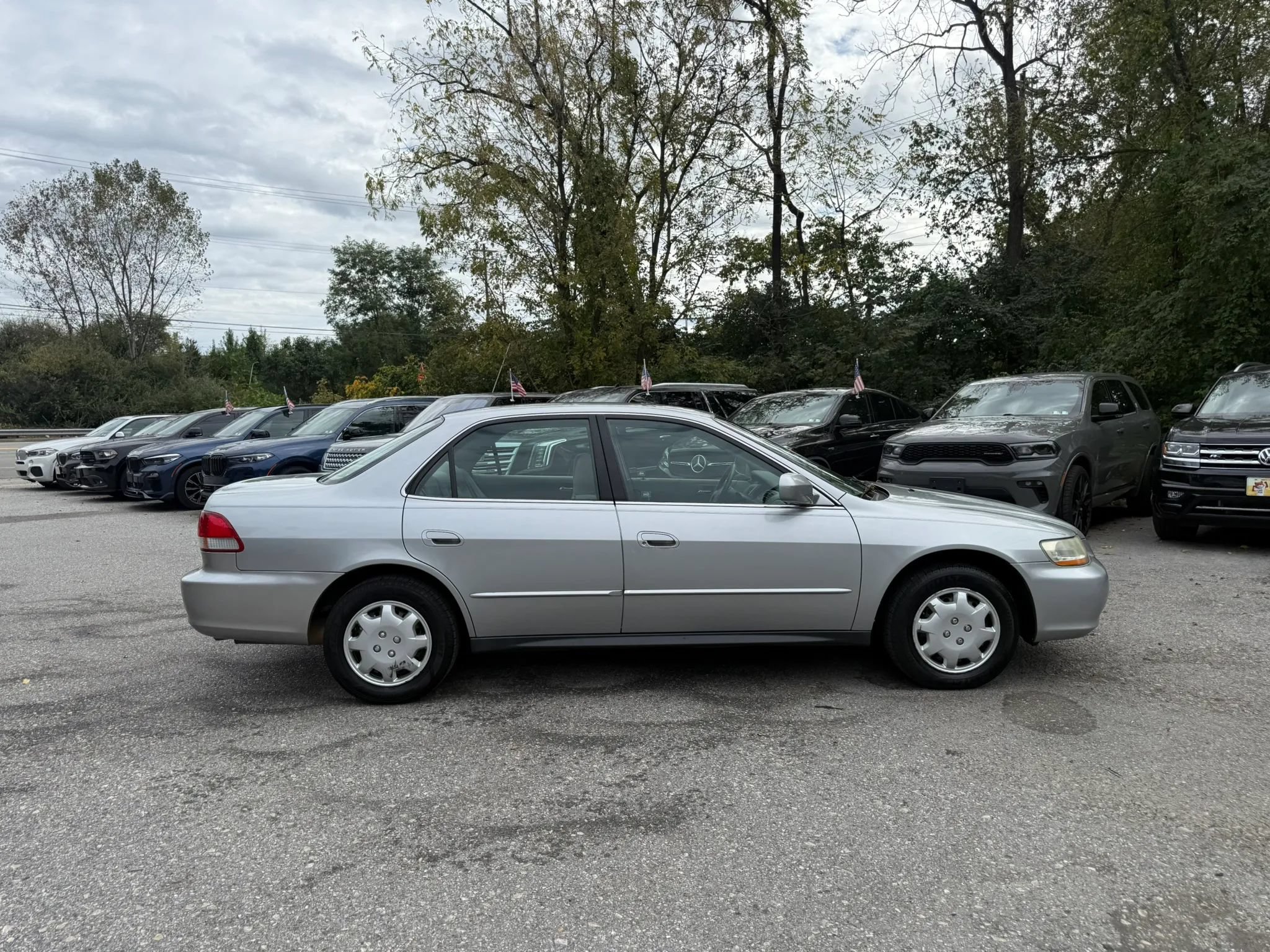 Used 2002 Honda Accord LX image 2