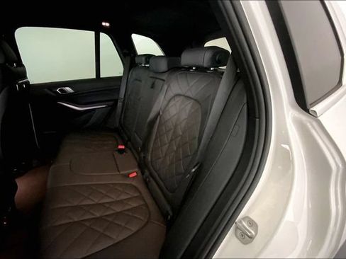 Used 2024 BMW X5 xDrive50e w/ Parking Assistance Package AWD/4WD image 12