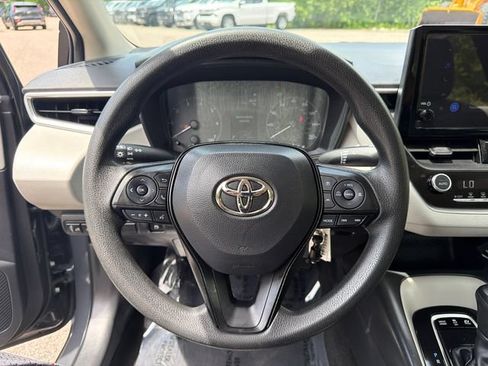 Certified 2025 Toyota Corolla LE FWD image 31