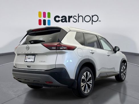 Used 2023 Nissan Rogue SV w/ SV Premium B Package image 5