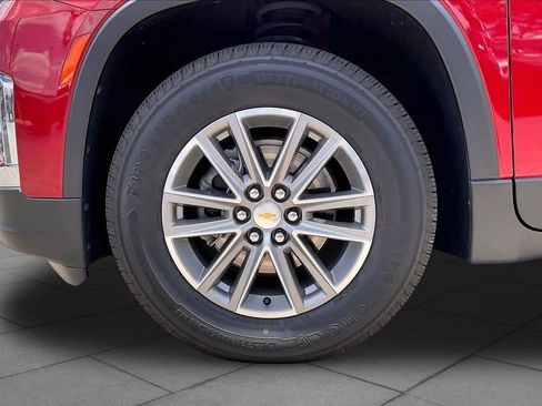 Used 2023 Chevrolet Traverse LT FWD image 10