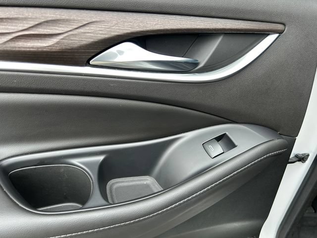 Used 2022 Buick Enclave Avenir w/ Avenir Technology Package AWD/4WD image 46