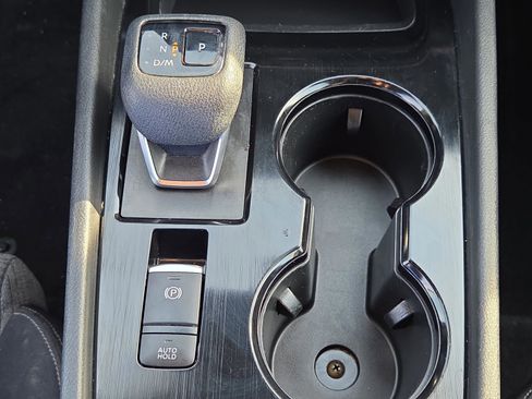 Used 2021 Nissan Rogue SV image 18