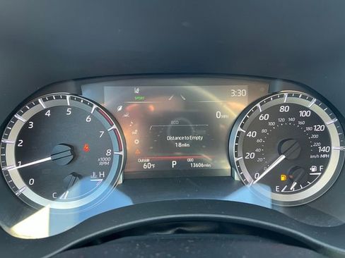 Used 2024 Toyota Highlander LE image 14