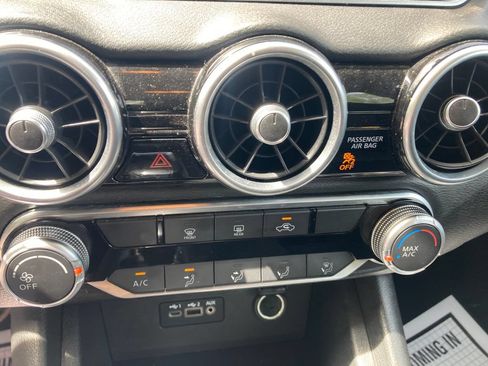 Used 2022 Nissan Sentra SV FWD image 27
