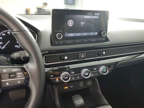 Used 2024 Honda Civic EX-L image 17