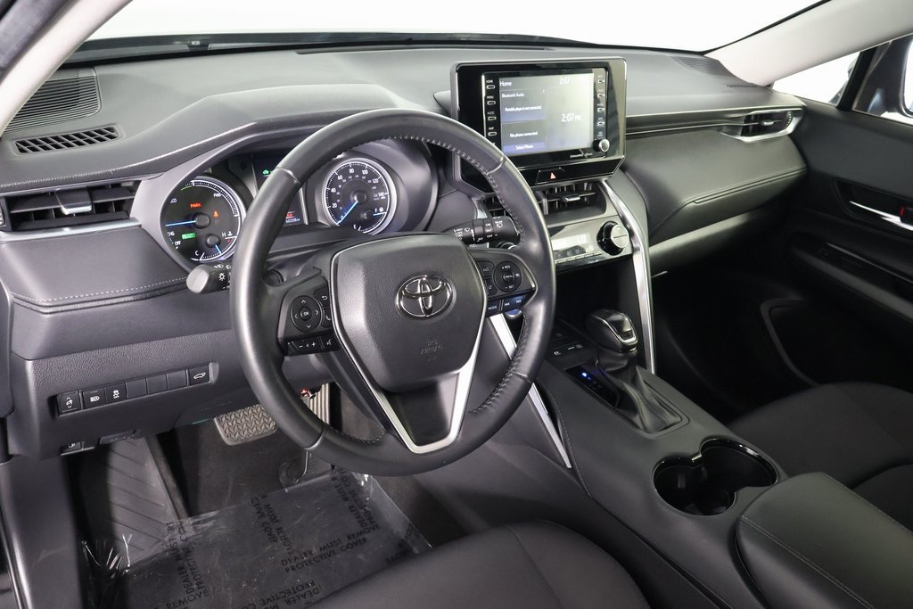 Used 2021 Toyota Venza LE w/ Carpet Mat Package (TMS) AWD/4WD image 7