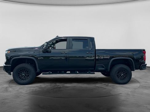 Used 2024 Chevrolet Silverado 2500 ZR2 w/ Technology Package AWD/4WD image 5