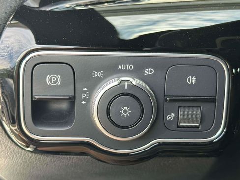 Certified 2022 Mercedes-Benz CLA 250 4MATIC image 18