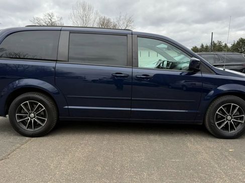 Used 2017 Dodge Grand Caravan GT image 11