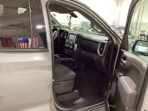 Used 2020 GMC Sierra 1500 Elevation w/ Elevation Value Package AWD/4WD image 11