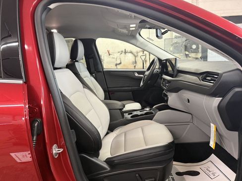 New 2026 Ford Escape Platinum w/ Class II Trailer Tow Package image 30