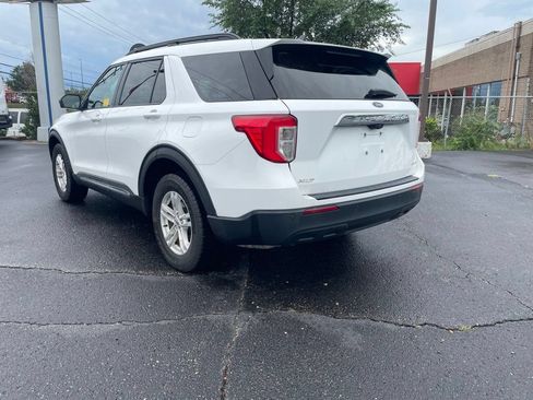 Used 2022 Ford Explorer XLT AWD/4WD image 7