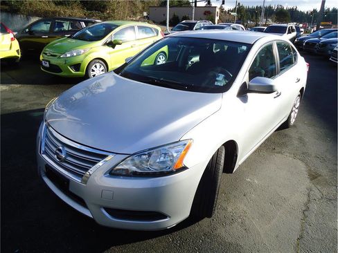 Used 2015 Nissan Sentra S image 1