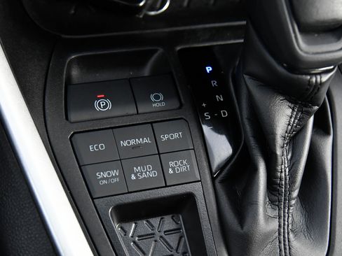 Used 2023 Toyota RAV4 XLE image 29