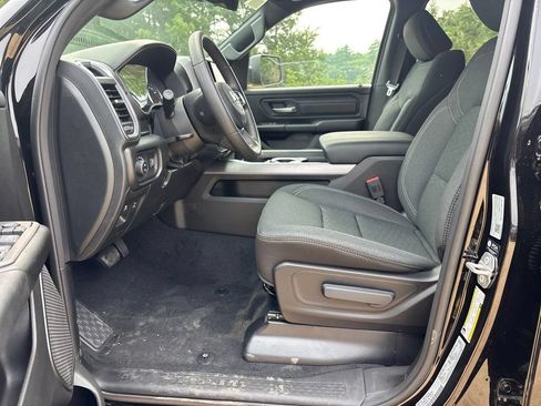 New 2026 RAM 1500 Express AWD/4WD image 16