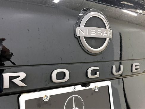 Used 2024 Nissan Rogue S FWD image 10