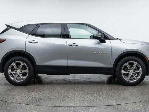 Used 2025 Chevrolet Blazer LT image 11