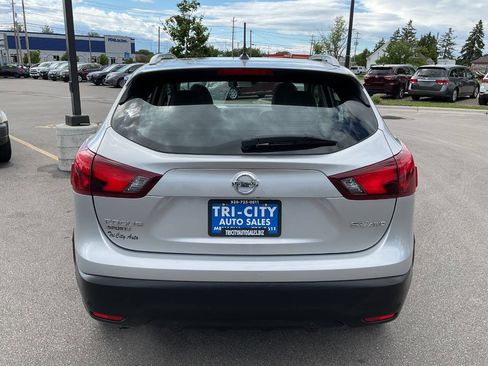 Used 2019 Nissan Rogue Sport SV AWD/4WD image 6