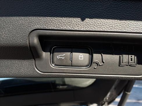 Certified 2023 Ford Explorer XLT w/ Equipment Group 202A image 32