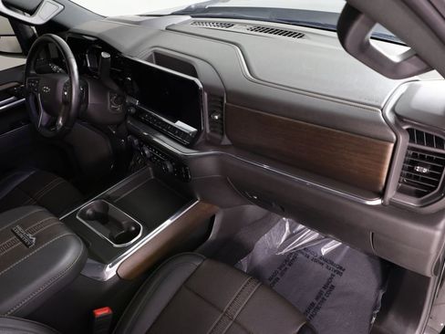 Used 2024 Chevrolet Silverado 2500 High Country w/ High Country Premium Package AWD/4WD image 41