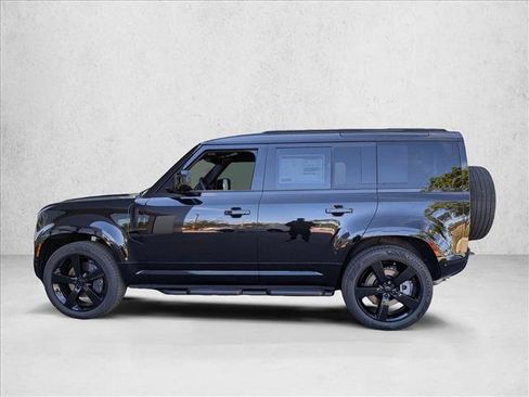 New 2026 Land Rover Defender 110 X-Dynamic SE image 5