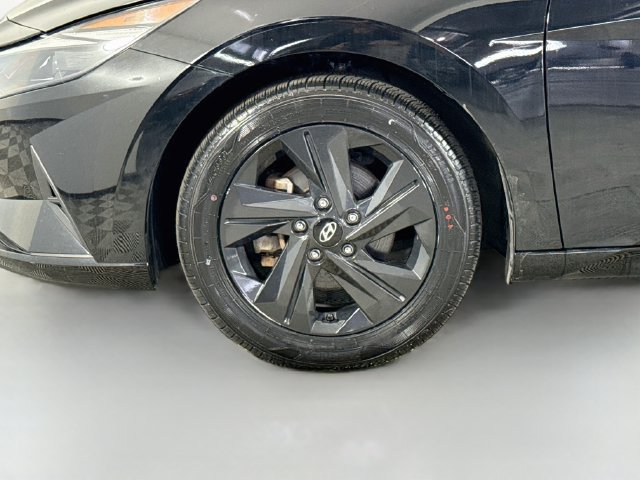 Used 2023 Hyundai Elantra SEL w/ Cargo Package FWD image 37