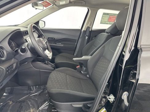 Used 2022 Nissan Kicks S image 20