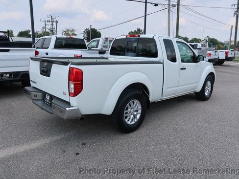 Used 2016 Nissan Frontier SV RWD image 5