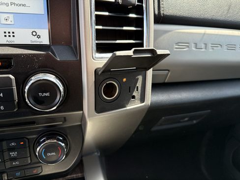 Used 2018 Ford F350 Lariat w/ Lariat Ultimate Package AWD/4WD image 25