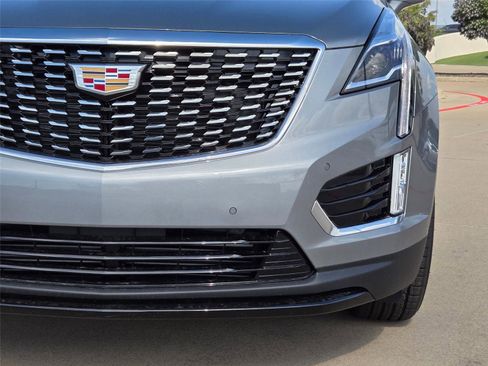New 2026 Cadillac XT5 Luxury w/ LPO, Floor Liner Package AWD/4WD image 6