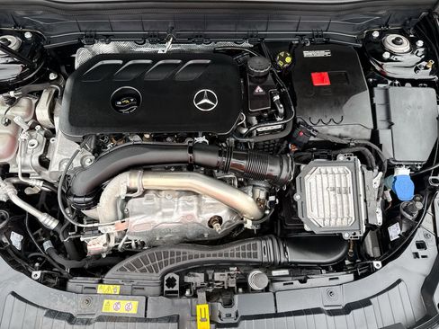 Used 2024 Mercedes-Benz GLB 250 image 18