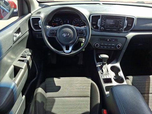 Used 2018 Kia Sportage LX AWD/4WD image 11