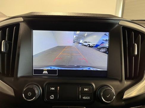 Used 2024 GMC Terrain SLT image 26