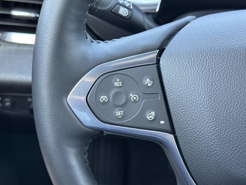 Used 2022 Chevrolet Traverse Premier image 11