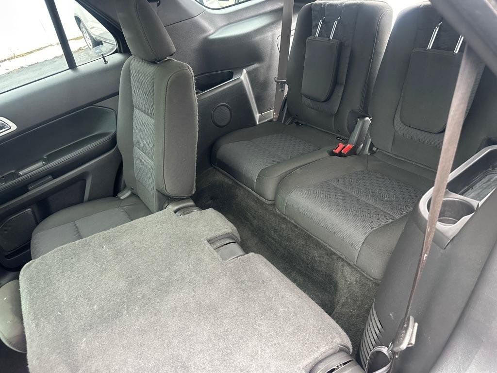 Used 2015 Ford Explorer XLT w/ Equipment Group 201A AWD/4WD image 23