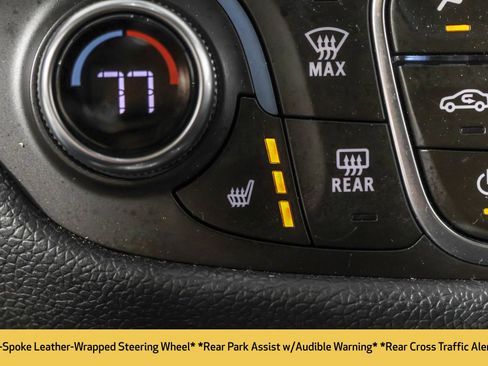 Used 2018 Chevrolet Equinox LT image 11