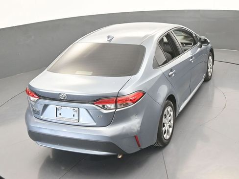 Used 2021 Toyota Corolla LE image 46