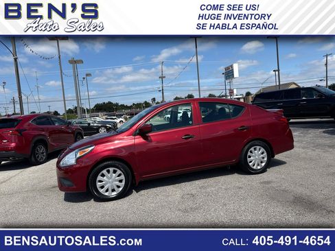 Used 2017 Nissan Versa S Plus image 1
