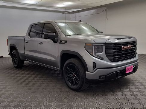 Used 2025 GMC Sierra 1500 Elevation w/ Preferred Package AWD/4WD image 7