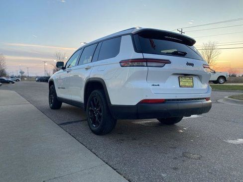 Certified 2024 Jeep Grand Cherokee L Laredo AWD/4WD image 7
