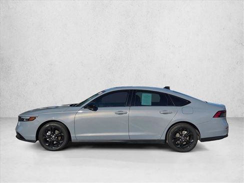 Used 2025 Honda Accord SE image 9
