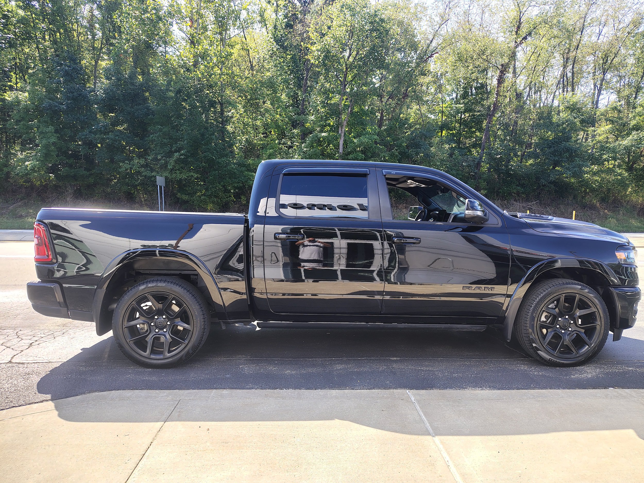 Used 2026 RAM 1500 Laramie w/ Night Edition AWD/4WD image 3