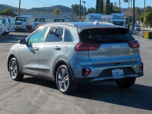 Certified 2022 Kia Niro EX Premium image 8