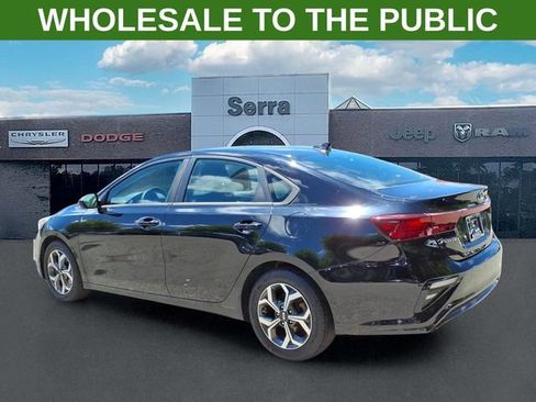 Used 2021 Kia Forte LXS FWD image 4