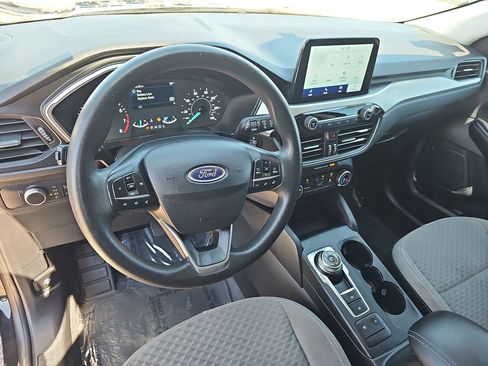 Used 2022 Ford Escape SE image 15