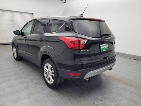 Used 2019 Ford Escape SE image 5