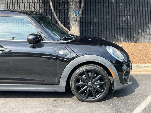 Used 2021 MINI Cooper 4-Door Hardtop image 20